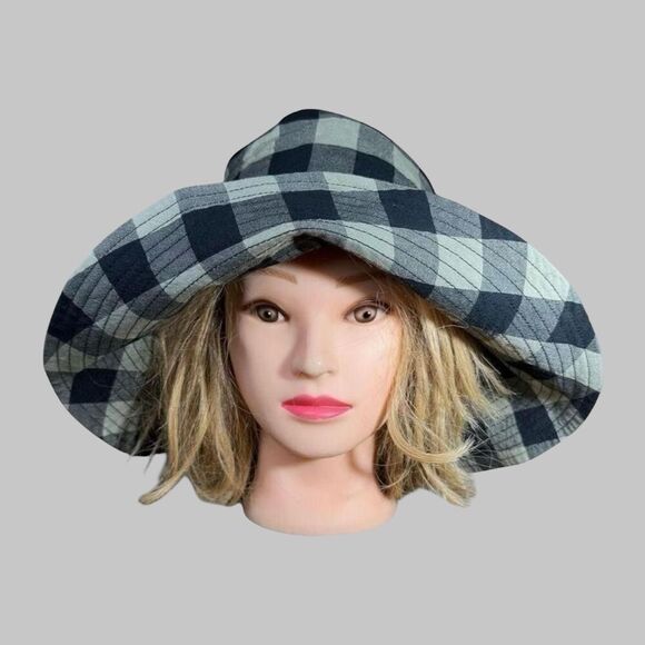NWT Janessa Leone’ Bucket Hat Blue and Grey Plaid sz L - Picture 2 of 10
